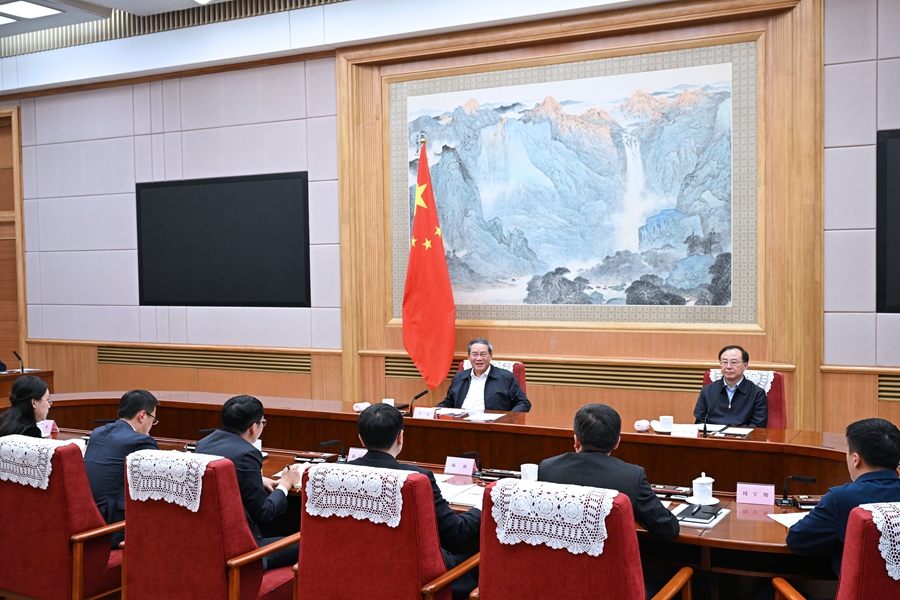 1760515112166573.jpg Ykv4TL6lhH4YMobS (1).jpg